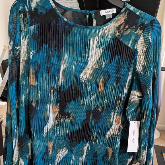 Calvin Klein Print Crew Neck Accordion Pleated Top (1X Plus) Brand New! - Picture 2 of 6